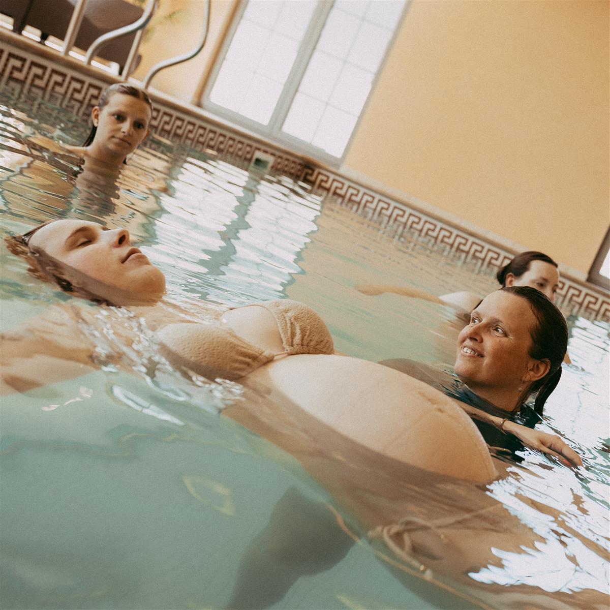 AQUANATAL zwangerschapsyoga - REEKS van 5 SESSIES in MAART 2026 @ LITTLE BUBBLES